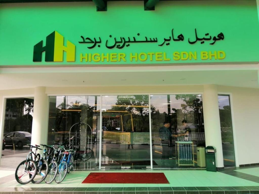 Higher Hotel Bandar Seri Begawan Exterior photo